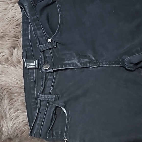 Black Jeans - Picture 2 of 8